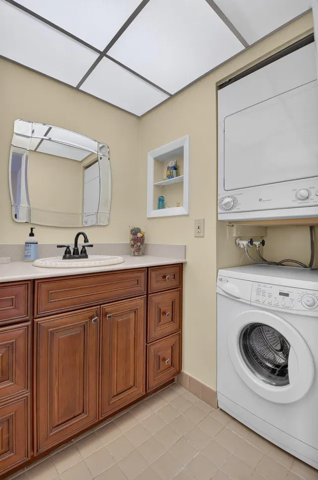  Unit 441 photo 33