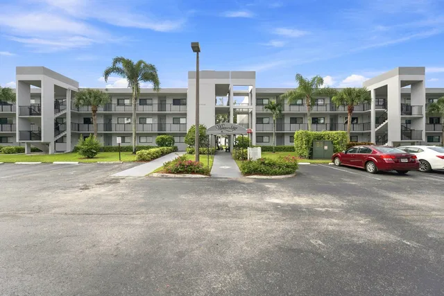 Unit 314 photo 2
