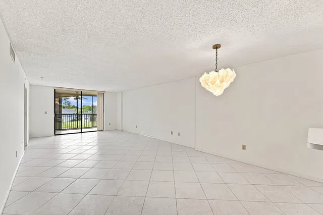 Unit 314 photo 9