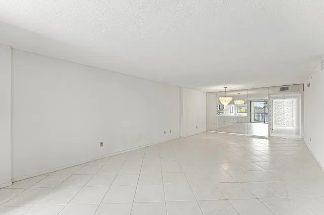 Unit 314 photo 11