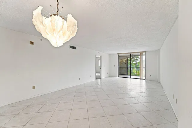 Unit 314 photo 12