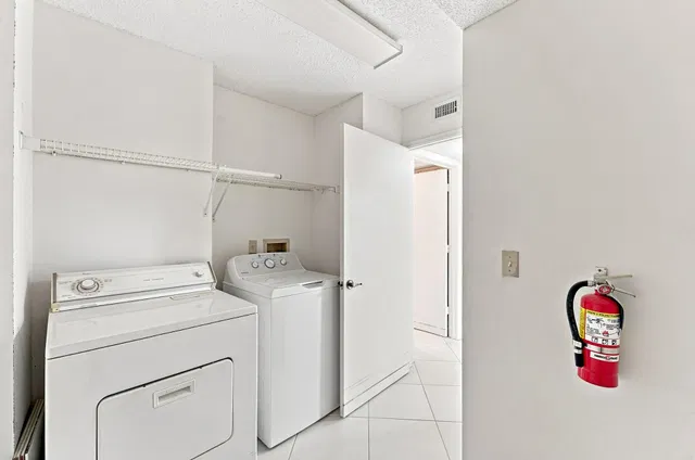 Unit 314 photo 20