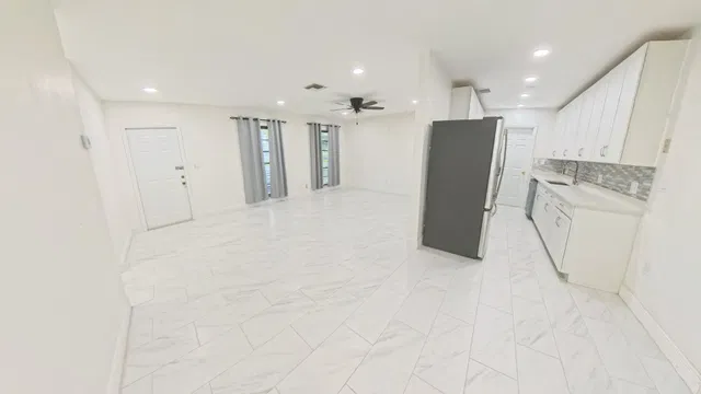 Residence photo 5