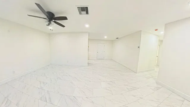 Residence photo 9