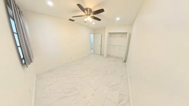 Residence photo 15