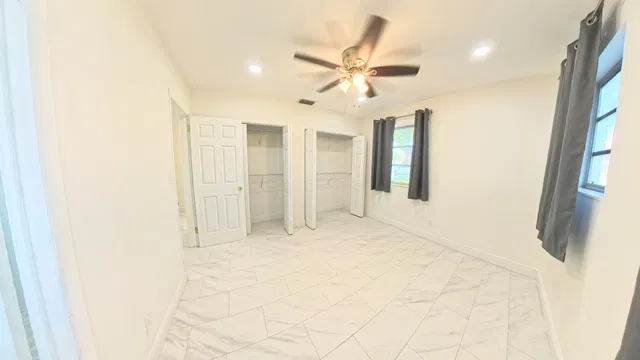 Residence photo 22