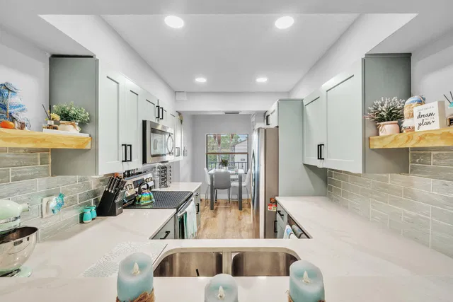  Unit 1626 photo 10