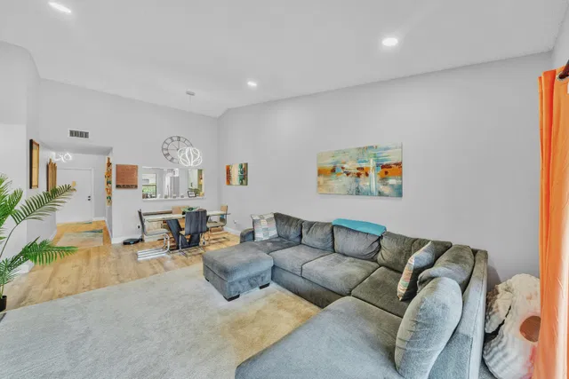  Unit 1626 photo 17