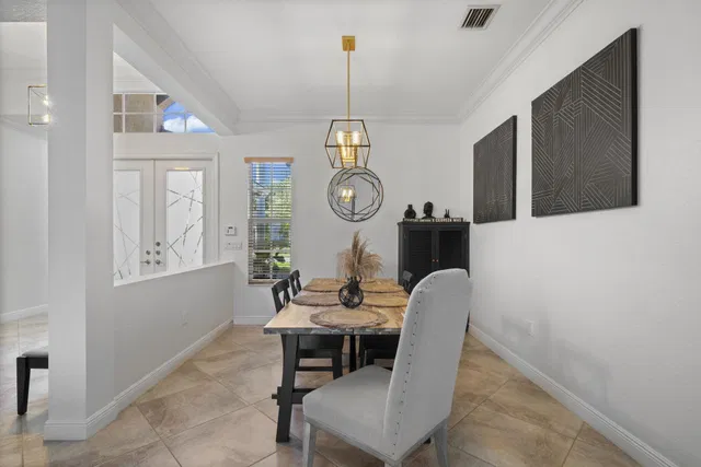 Residence photo 4