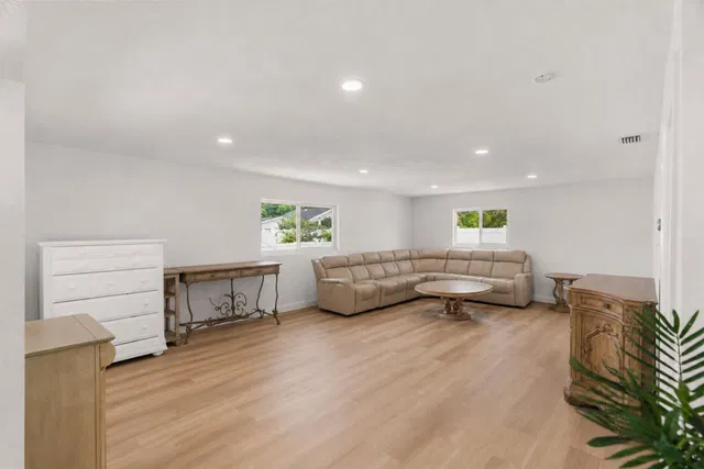  Residence photo 27