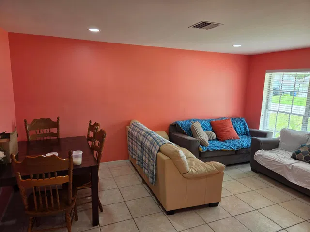 Residence photo 5