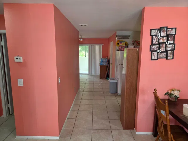 Residence photo 12