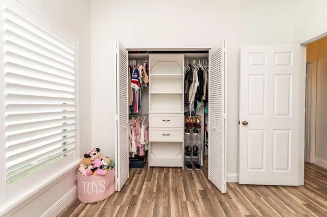 Residence photo 18
