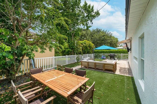 Residence photo 24