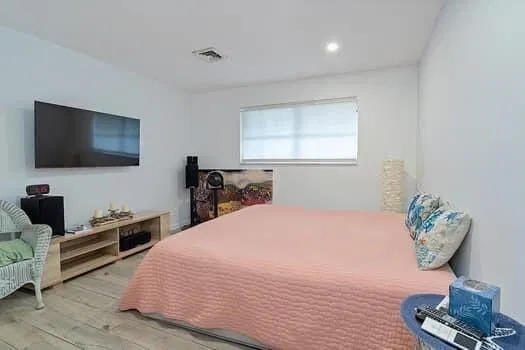  Unit 16 photo 9