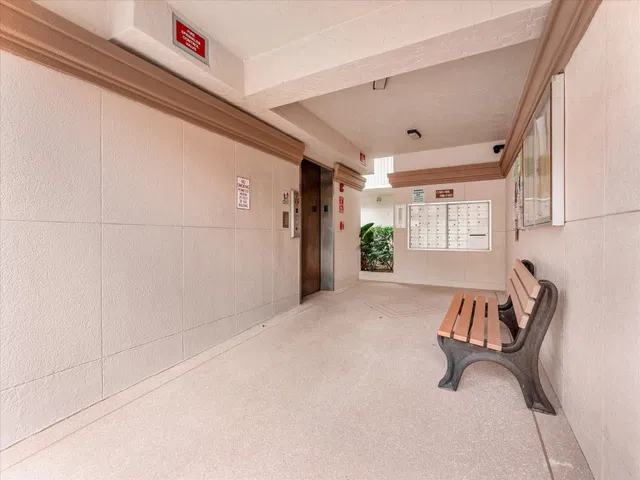 Unit 405 photo 7
