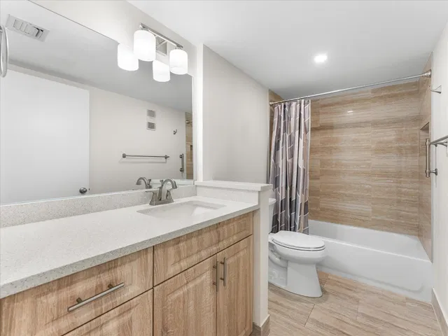 Unit 405 photo 27