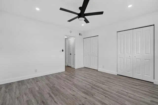 Unit 311 photo 14