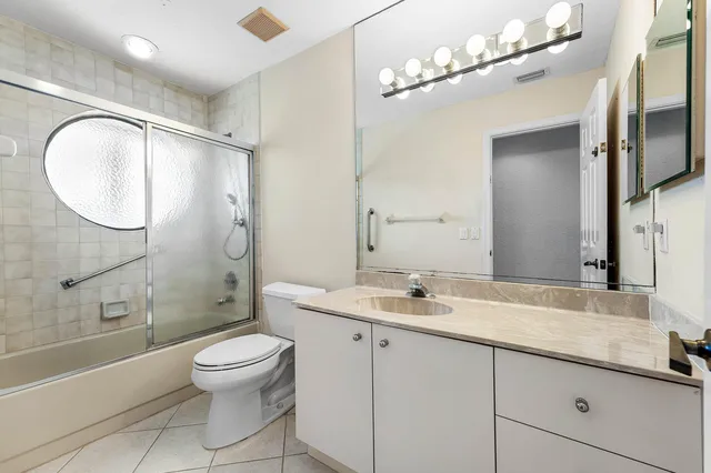 Residence photo 26