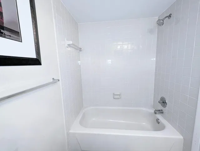 Unit 203 photo 14
