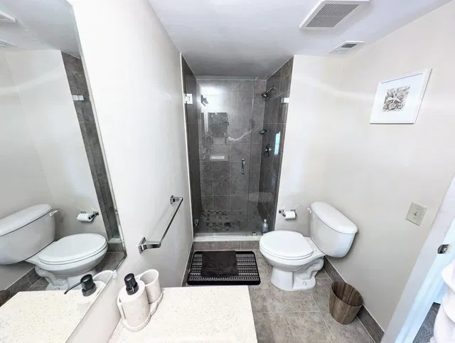 Unit 203 photo 19