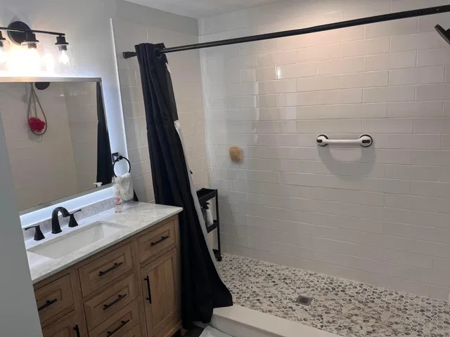  Unit 34 photo 24
