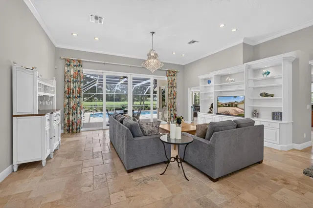 Willoughby Golf Club Residence photo 11