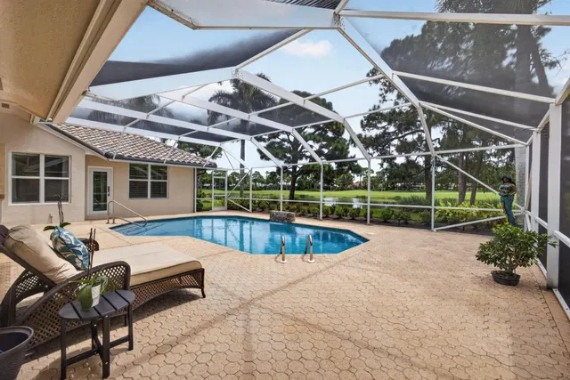 Willoughby Golf Club Residence photo 22
