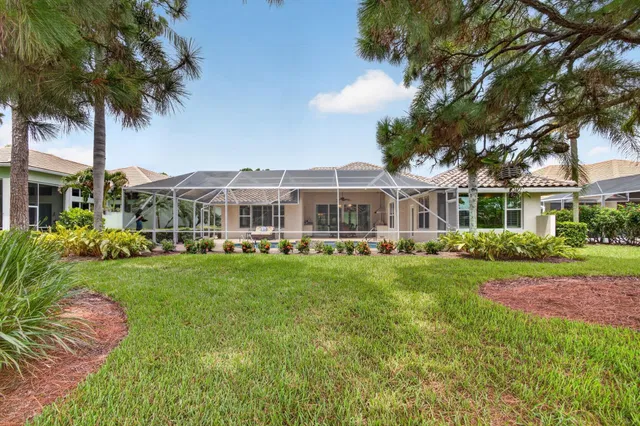 Willoughby Golf Club Residence photo 26
