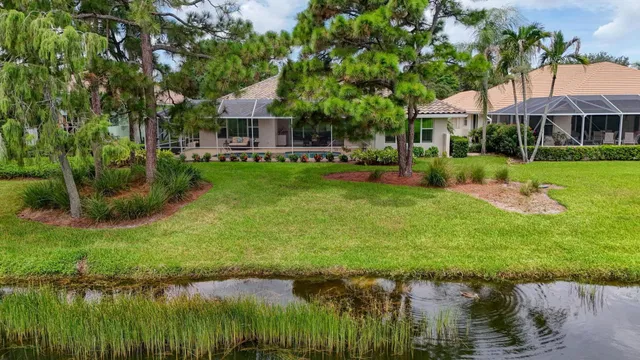 Willoughby Golf Club Residence photo 27