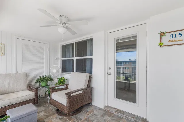  Unit 315 photo 8