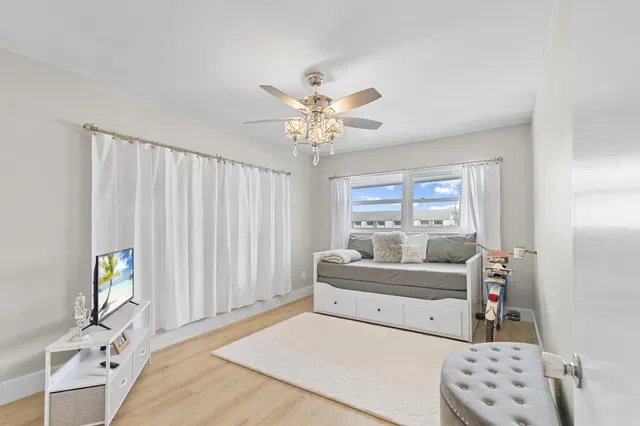  Unit 315 photo 25