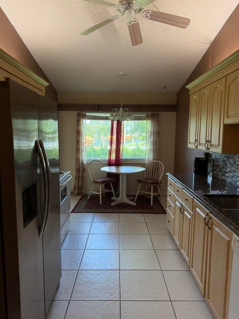 Residence photo 6