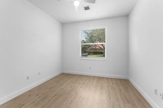  Residence photo 23
