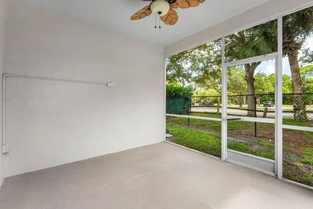  Residence photo 27