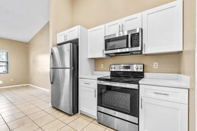  Residence photo 8