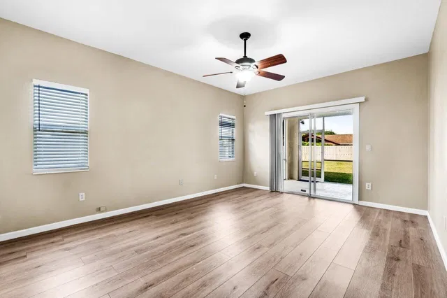  Residence photo 12