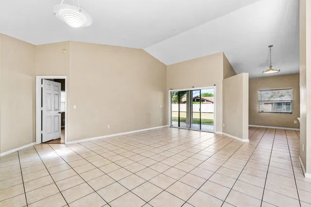  Residence photo 20
