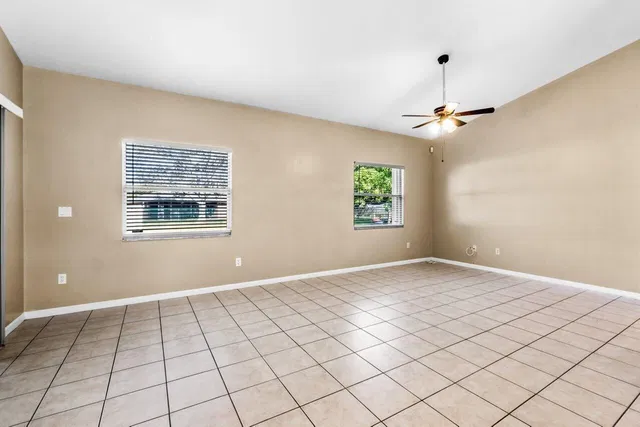  Residence photo 23