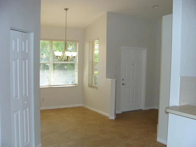  Residence photo 4