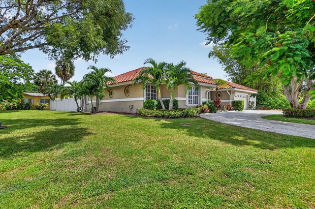  Residence photo 4
