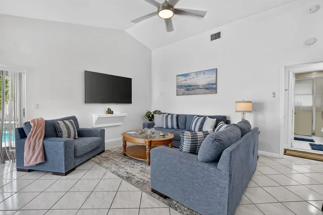  Residence photo 17