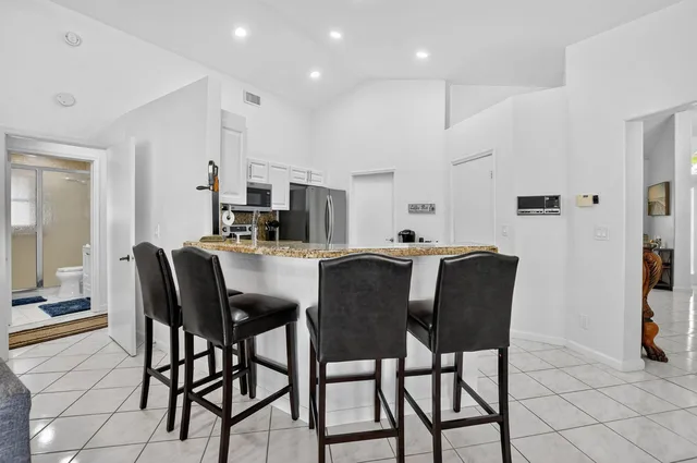  Residence photo 23