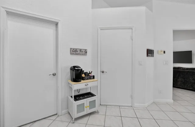  Residence photo 27