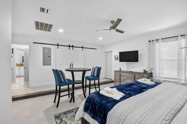  Residence photo 49