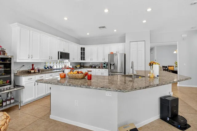  Residence photo 10