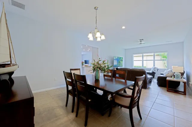  Residence photo 13