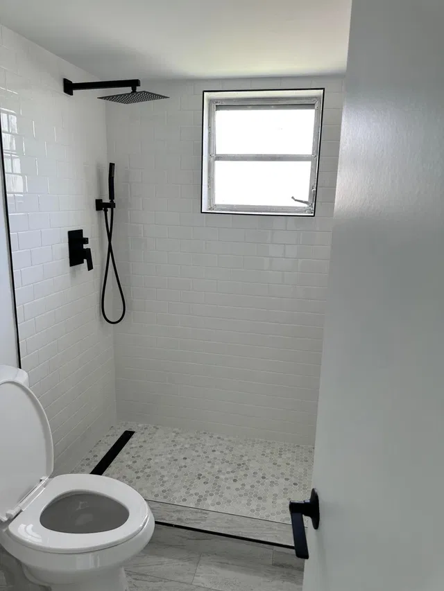 Unit 408 photo 3