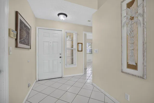 Residence photo 8