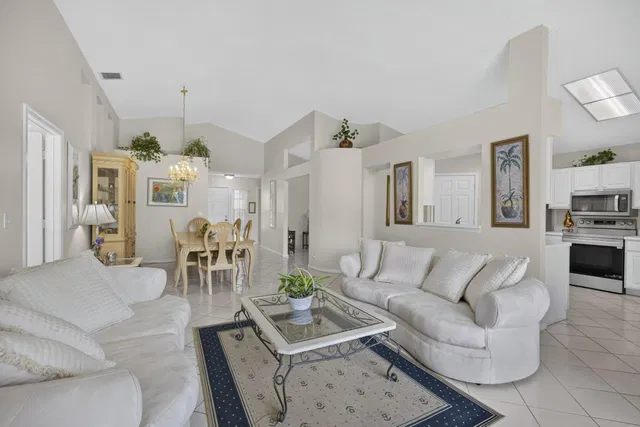 Residence photo 15